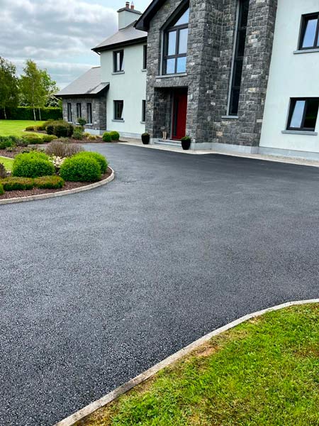Tarmacadam entrance to house in Galway